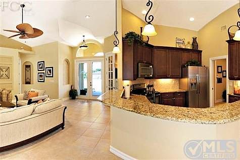 3rd image of 162 Cape Coral Pkwy W