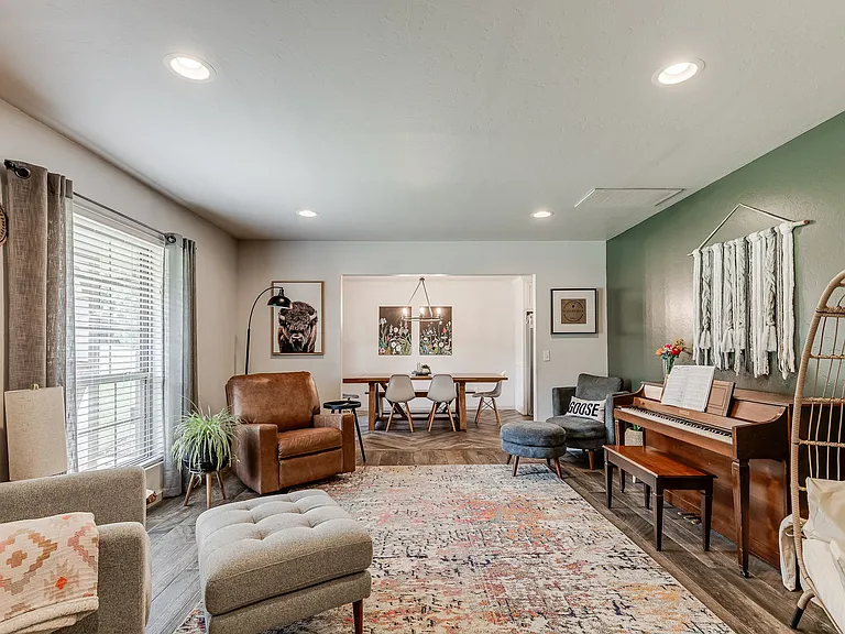 801 Rock Hollow Rd — Photo 19