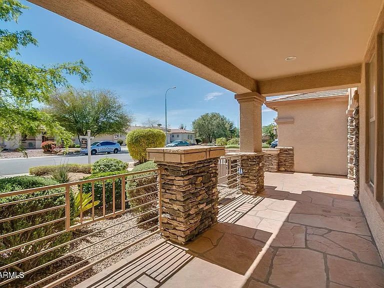2892 E Beechnut Pl — Photo 3