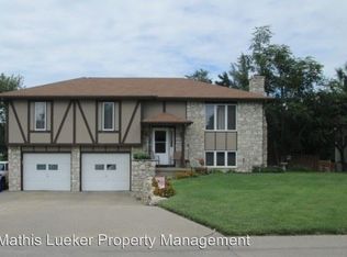 1514 Holly Ln, Junction City, KS 66441