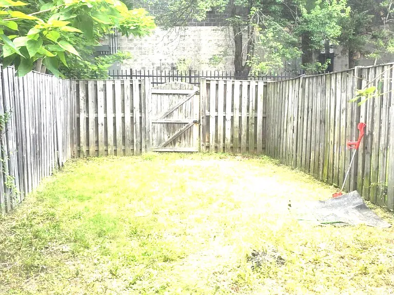 2117 Ferguson Pl — Photo 22
