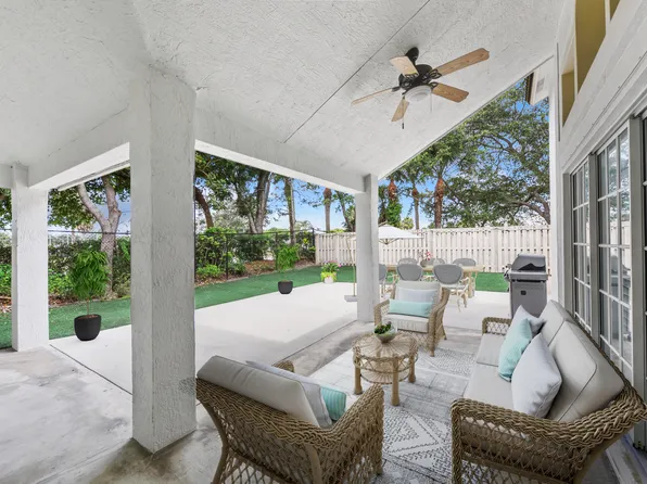 230 Lone Pine Drive, Palm Beach Gardens, FL 33410