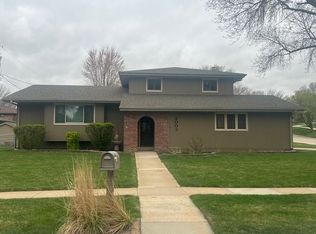 2003 Bel Air Rd, Norfolk, NE 68701