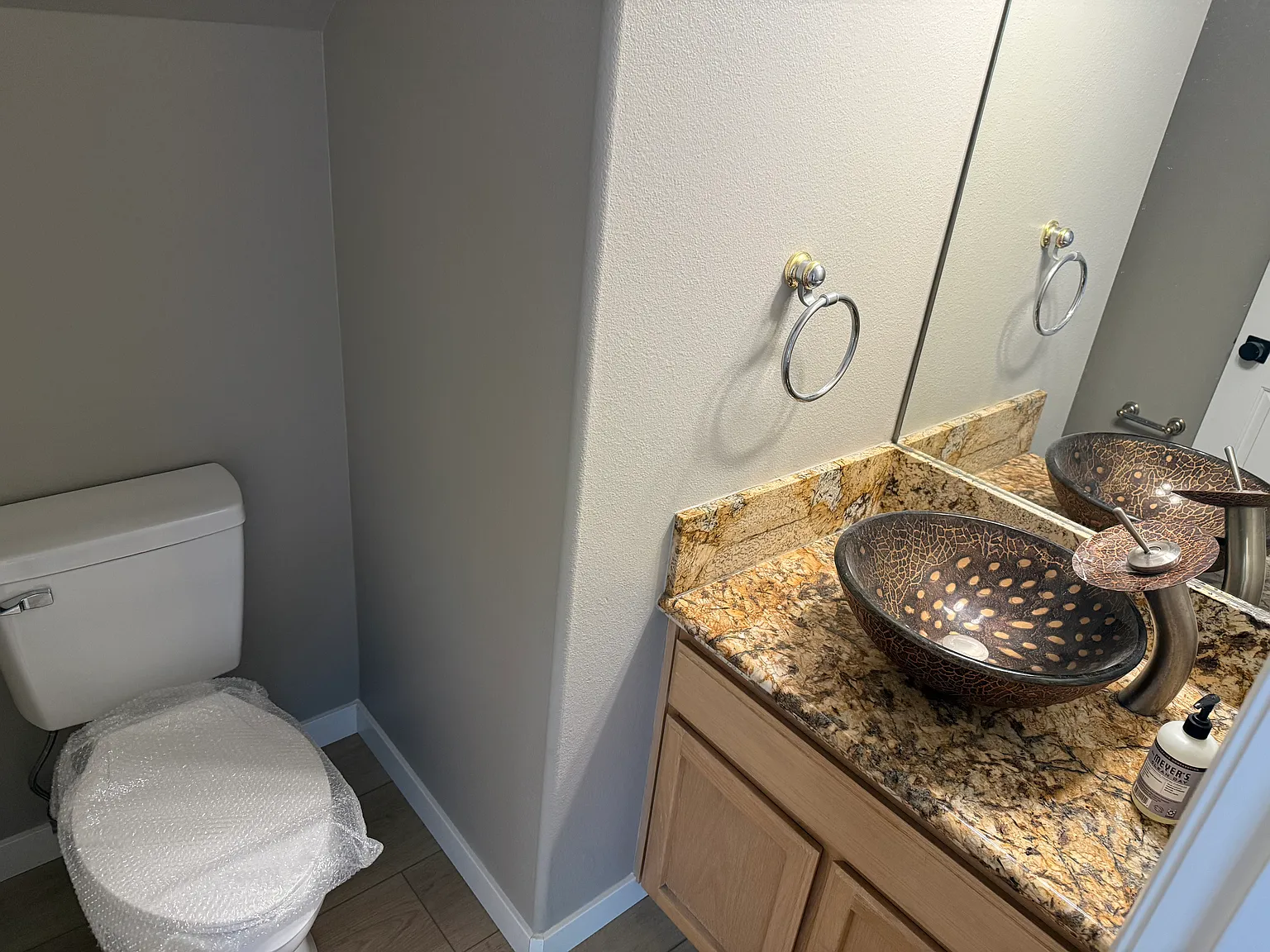 4 bed, 2.5 bath, 2020 sqft, $4,700 — Photo 4