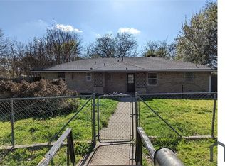 1421 N Centre Ln, Lancaster, TX 75134