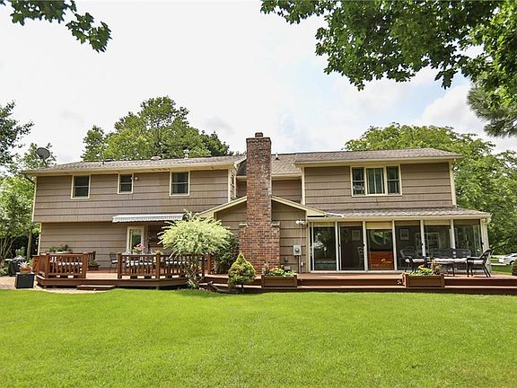 3rd image of 18 Kalleston Dr