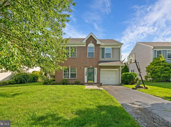 24 Manley Rd, Pennington, NJ 08534