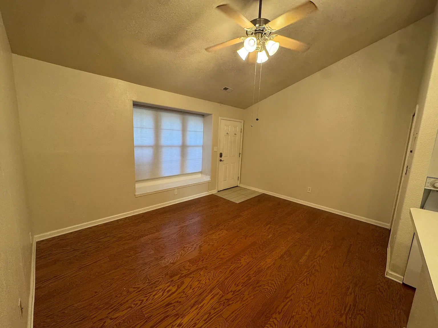 1 bed, 495 sqft, $1,700 — Photo 2