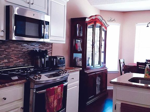 Gas oven and range