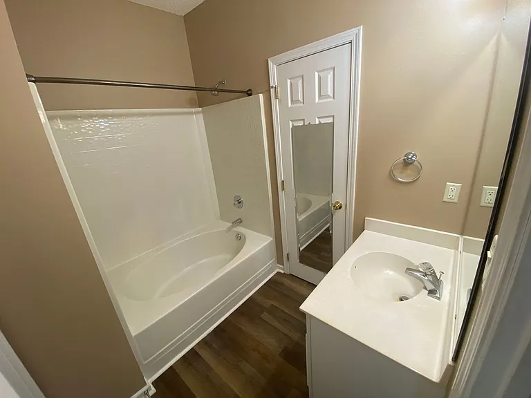 5422 Waverly Lynn Ln — Photo 12