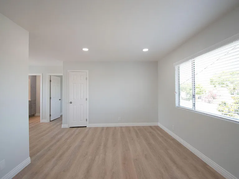 1147 W 170th St — Photo 24