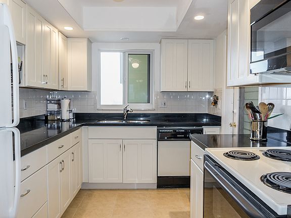 5th image of 1200 Tarpon Center Dr APT 405