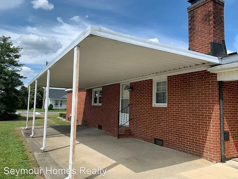 769 Rosewood Rd — Photo 4