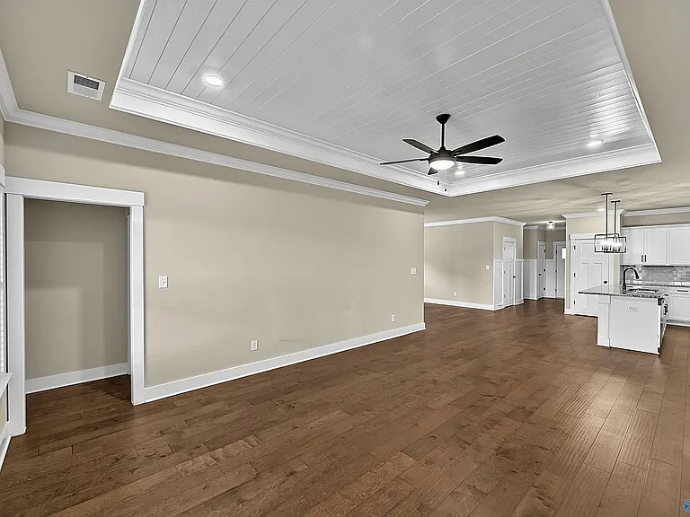 114 Hudson River Dr — Photo 23