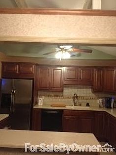 5th image of 60 Walnut Dr