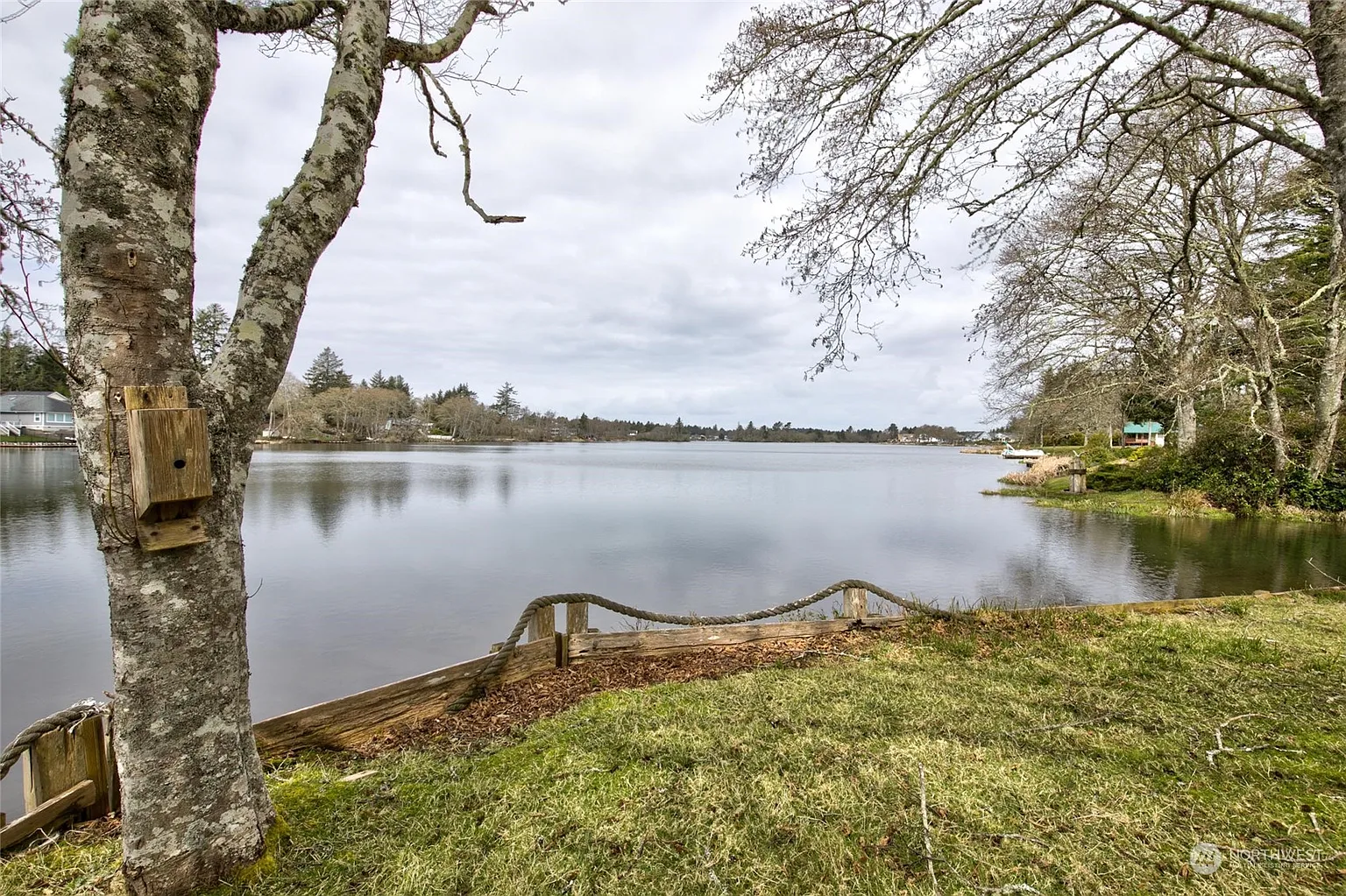 764 Plover Court SE photo 1