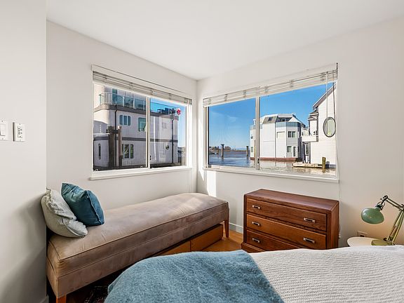 4th image of 3459 River Rd W #15