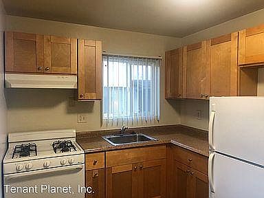 3rd image of 230 Cypress St #2