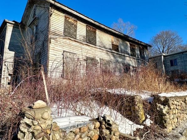 4 Ellsworth St, Philmont, NY 12565