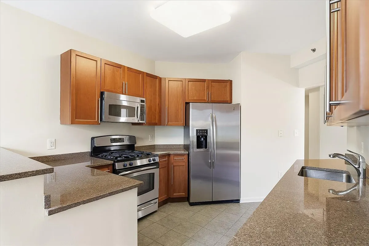 2 bed, 1510 sqft, $4,250 — Photo 4