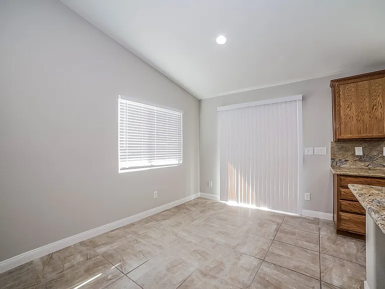1825 Midnight Wind Ave — Photo 5