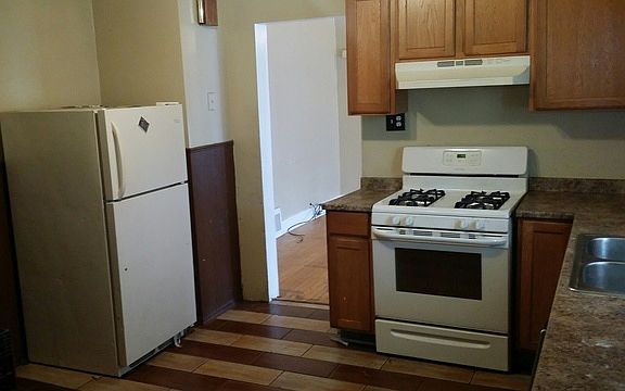 5th image of 544 Freeland Ave #1