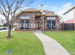 1744 Creekbend Dr, Lewisville, TX 75067