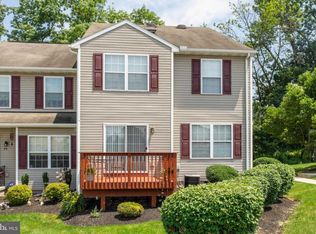 63 Horseshoe Dr, Douglassville, PA 19518