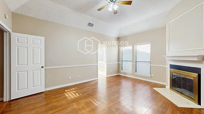 907 Walters Dr — Photo 14