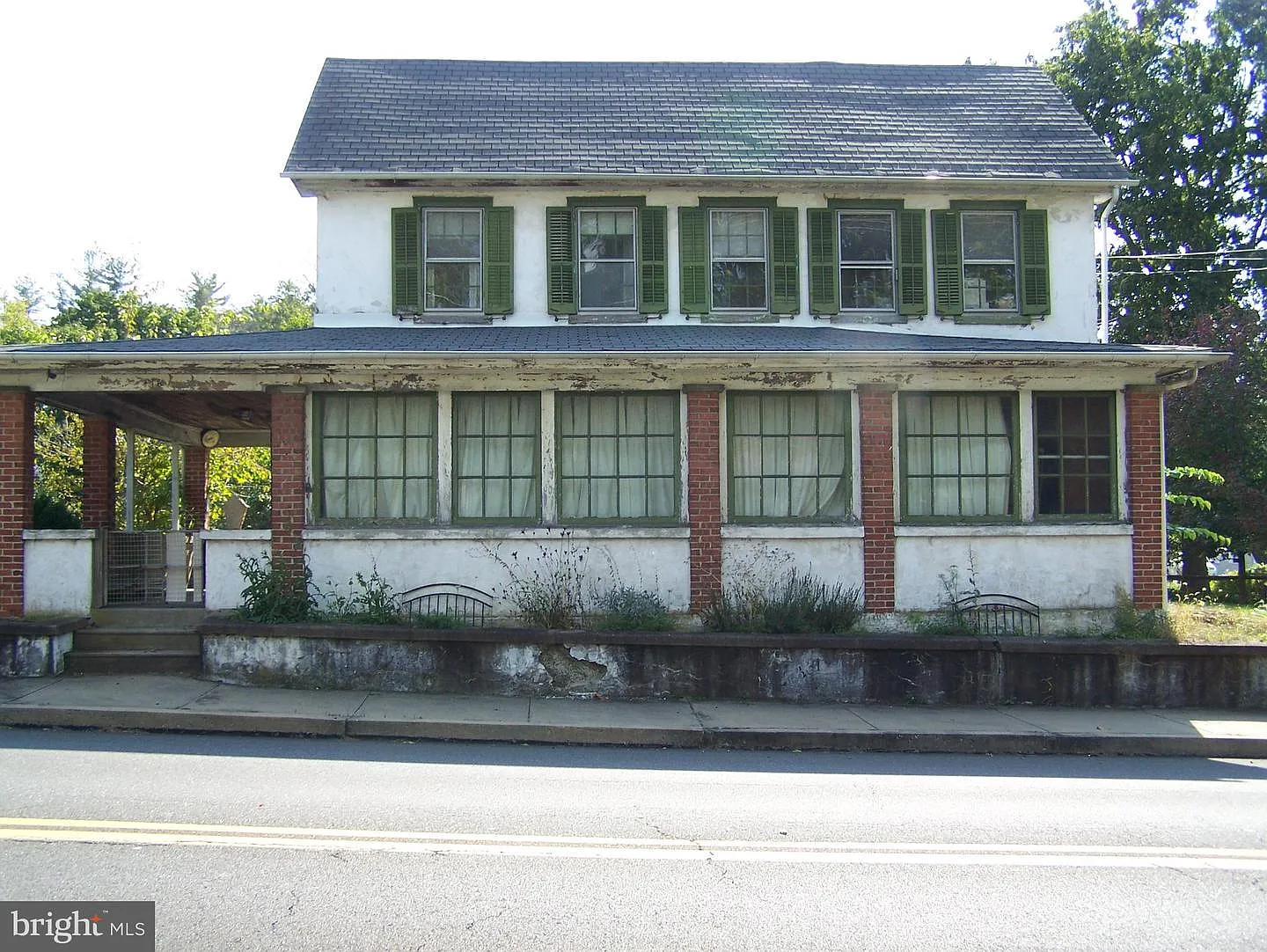 416 Main St photo 1