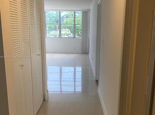 2025 NE 164th St, North Miami Beach, FL 33162