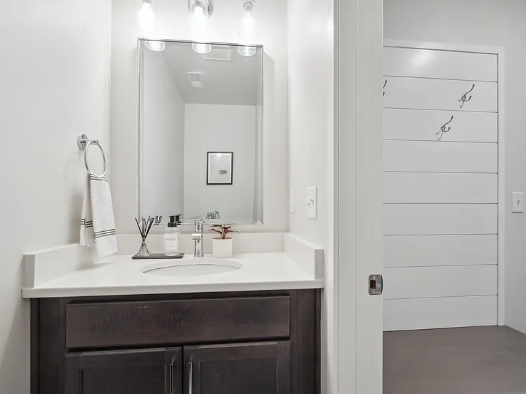2217 Saint Andrews Dr — Photo 10