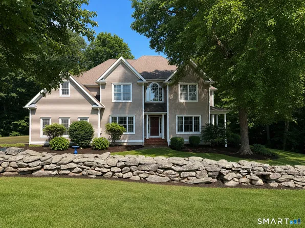 26 Overlook Farms Road, Killingworth, CT 06419