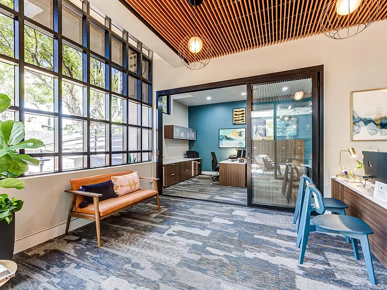 Broadstone Los Feliz — Photo 14