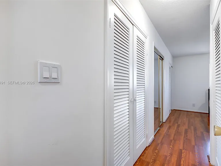 301 NE 14th Ave #702 — Photo 30