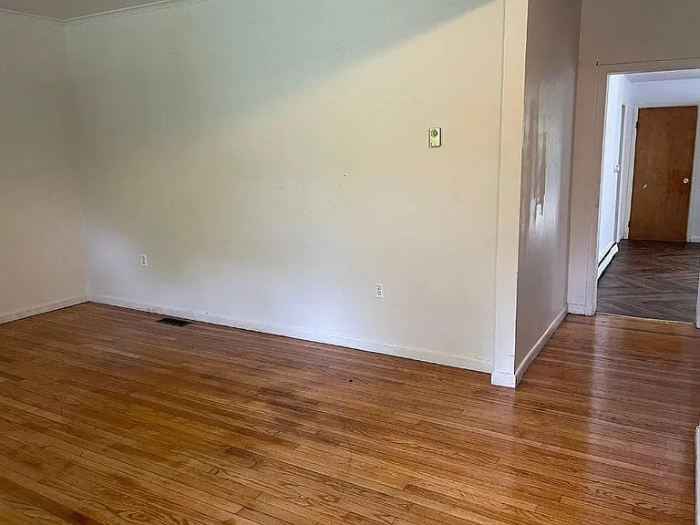 1022 N Webster Ave #1 — Photo 2
