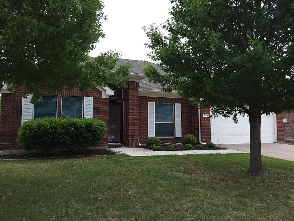 1st image of 3207 Glenwood Dr