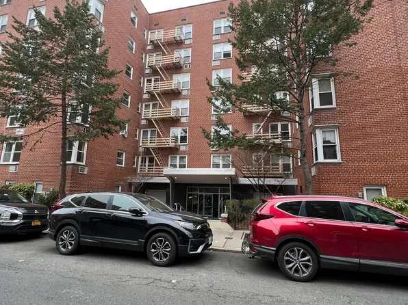 1717 East 18th Street image 1 of 10