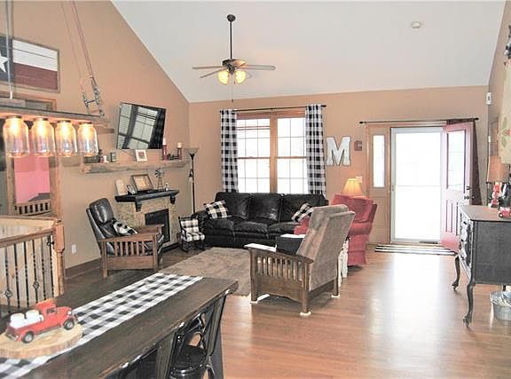 2nd image of 17788 189th St