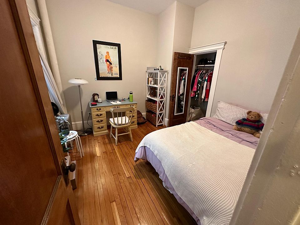 2nd image of 42 Hemenway St #9