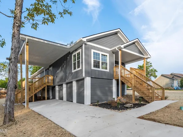 204 Red Bud Ln, Sevierville, TN 37876