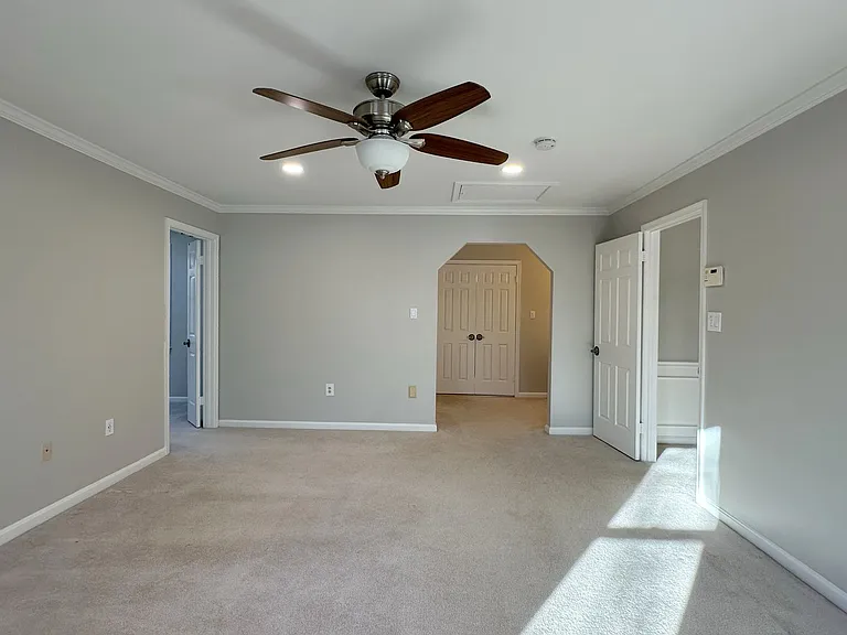 11560 Holly Briar Ln — Photo 24