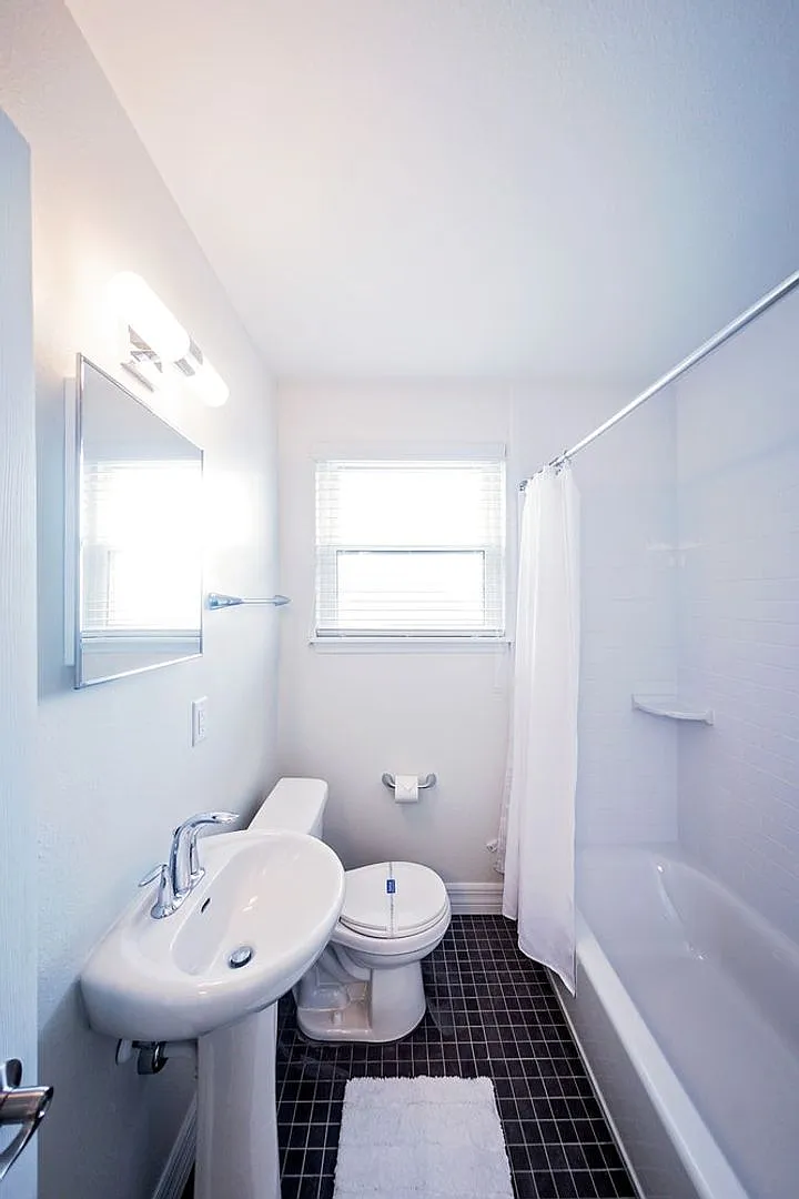 Highland Vue Apartments — Photo 4