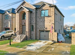 24 Madera St, Staten Island, NY 10309