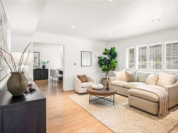 4th image of 27857 Longhill Dr
