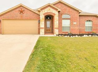 116 Champions Way, Azle, TX 76020