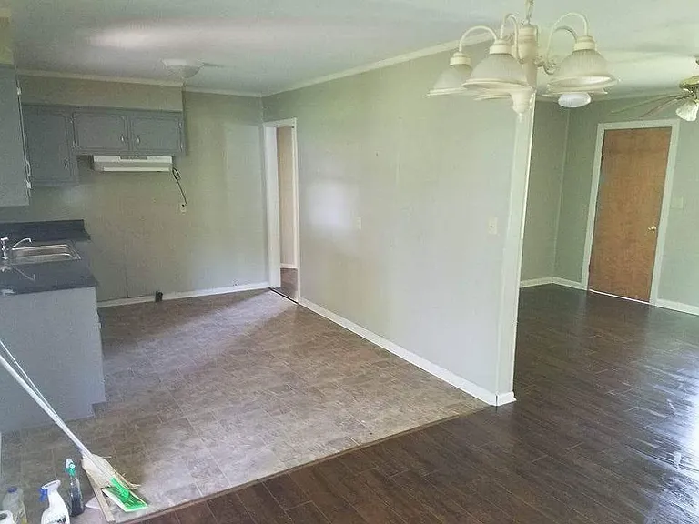 319 Mount Moriah St — Photo 9