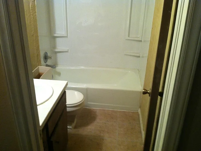 11011 E 37th Pl — Photo 5