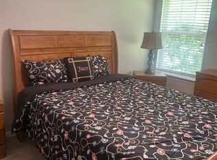 922 Thorny Ln, Grayson, GA 30017