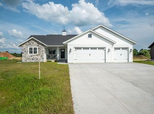 4273 141st St, Chippewa Falls, WI 54729